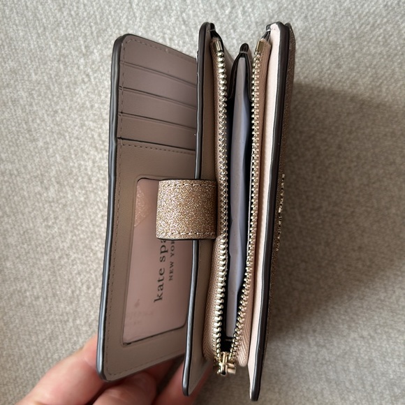 Kate Spade Wallet - Picture 4 of 6